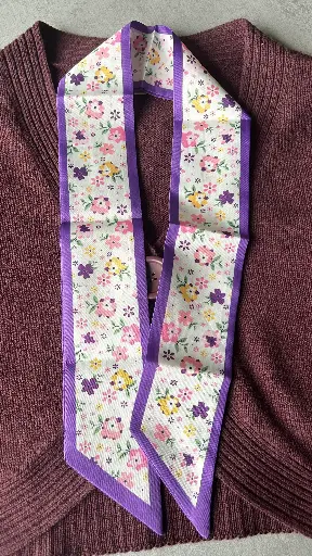 Foulard à fleurs