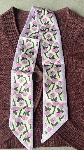Foulard à fleurs